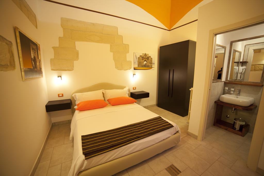 Bed and Breakfast 19Venti Lecce Habitación foto