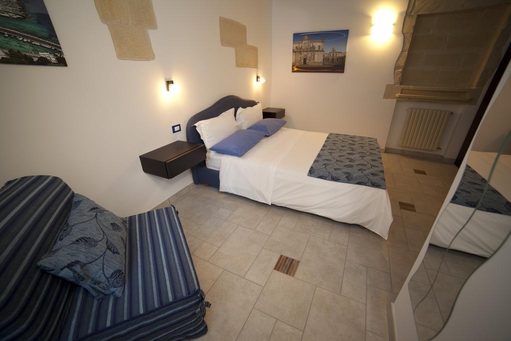 Bed and Breakfast 19Venti Lecce Habitación foto