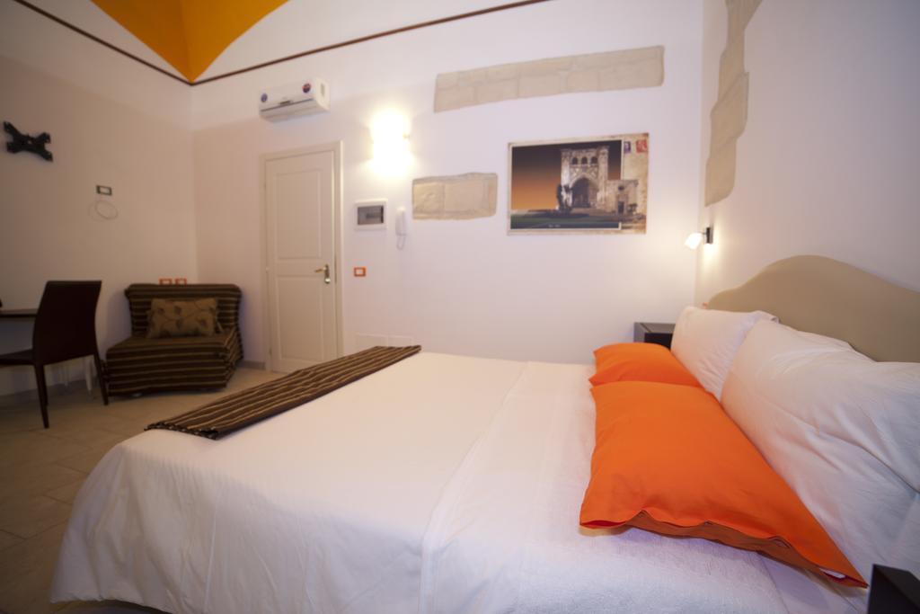 Bed and Breakfast 19Venti Lecce Exterior foto